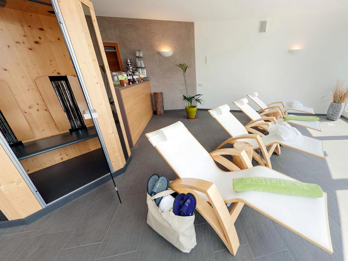 Natuerlich Hotel Mit Charakter Fiss Exterior foto